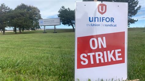 Less than 24 hours after hitting picket lines, Canadian auto workers reach tentative agreement with General Motors
